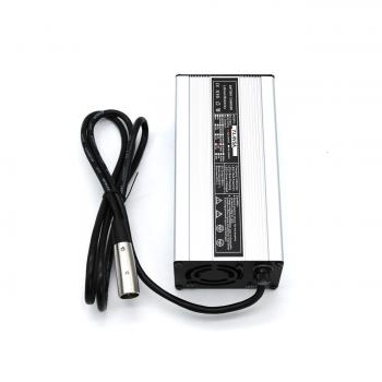 Charger lithium battery 60V 5A Cruiser45