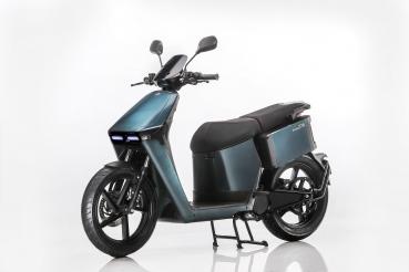 Demonstrator WoW 775 electric scooter 85 km/h petrol