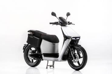 WoW 775 electric scooter 85 km/h
